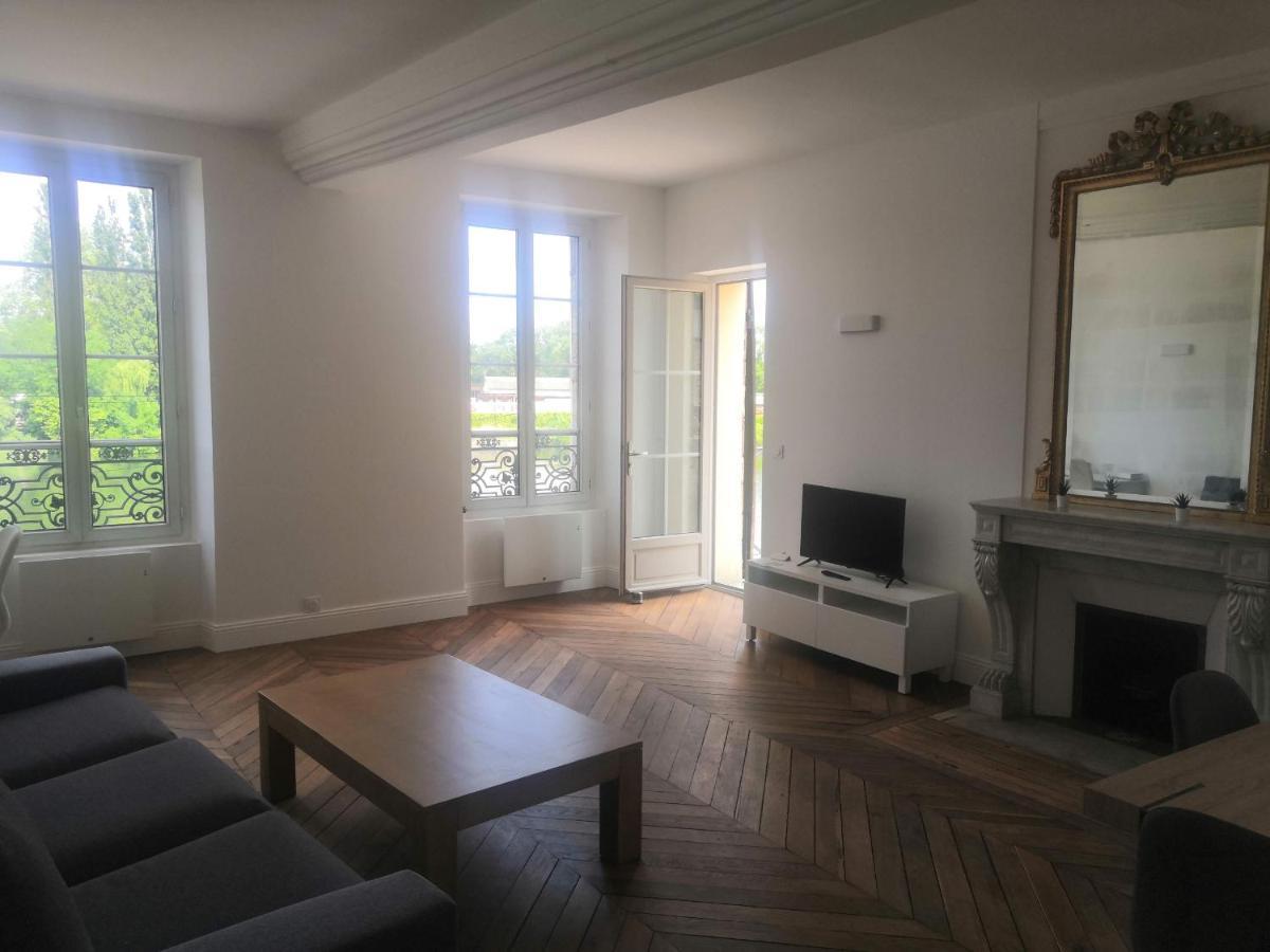 Grand 2P Terrasse Bord De Seine Apartment Мант-ла-Жоли Екстериор снимка