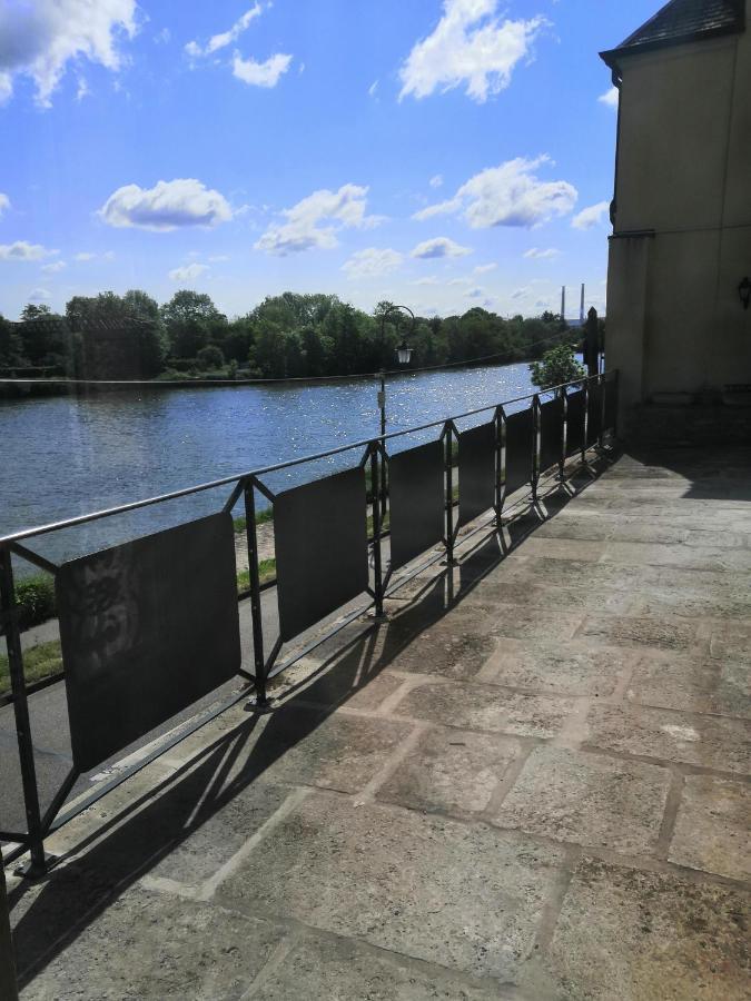 Grand 2P Terrasse Bord De Seine Apartment Мант-ла-Жоли Екстериор снимка